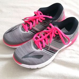 Brand New Brooks Pure Cadence 6 Running Shoes